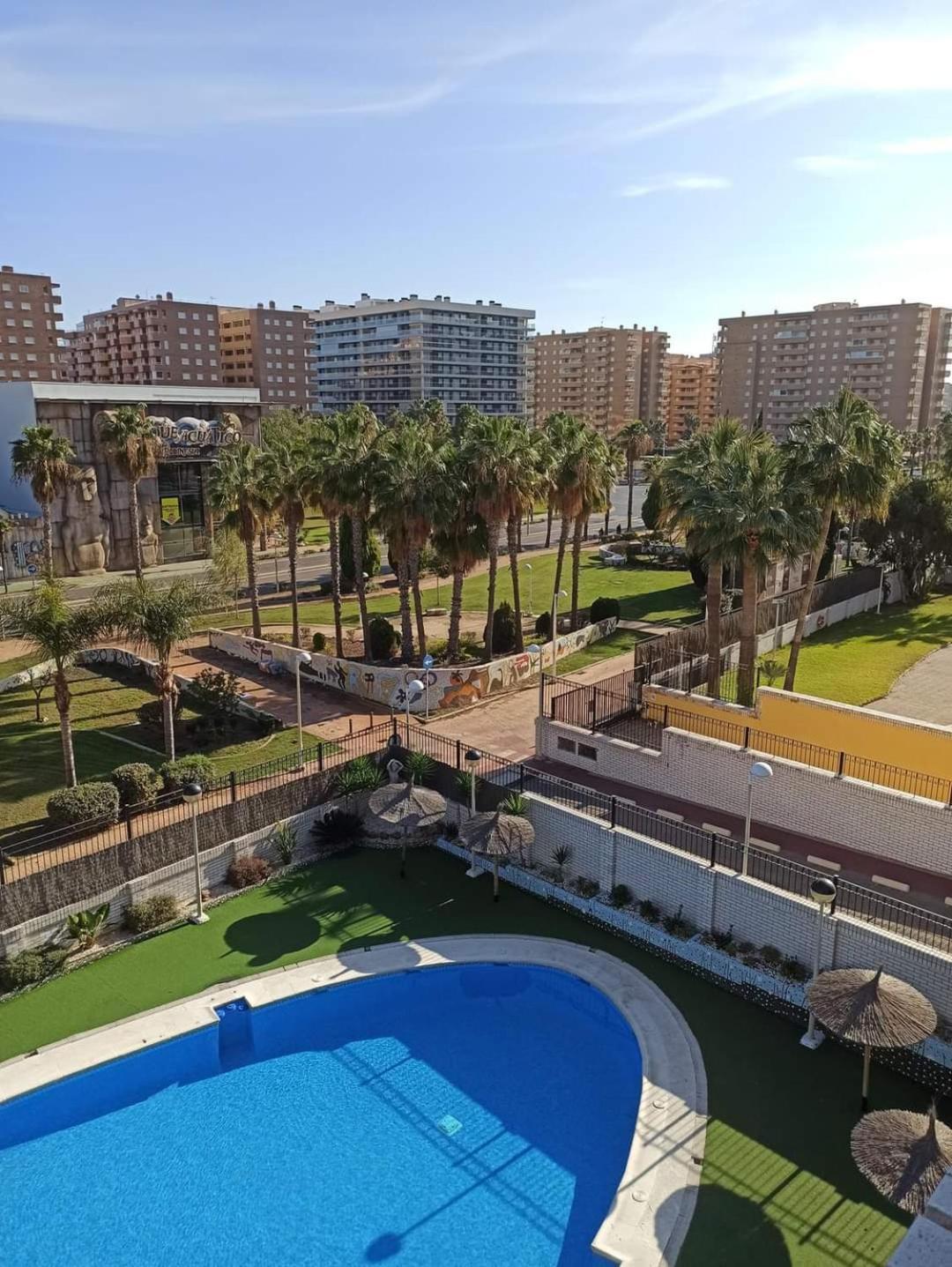 En Magic World. Nueva Marina Dor Apartment *