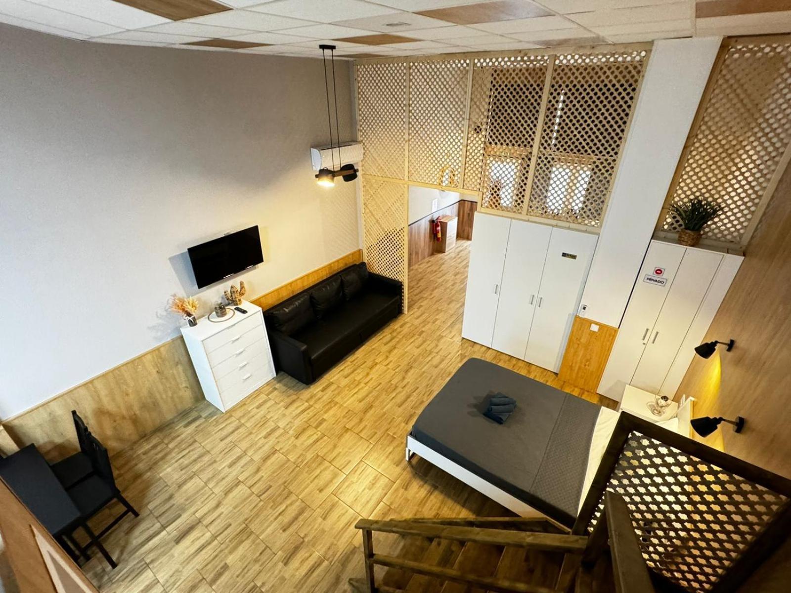 Lliri 7 Apartment