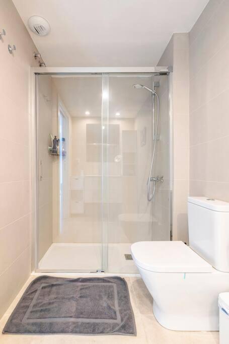 By The With Pool And Private Parking Cambrils