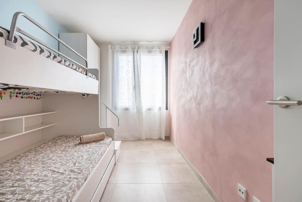 Apartment By The With Pool And Private Parking Cambrils