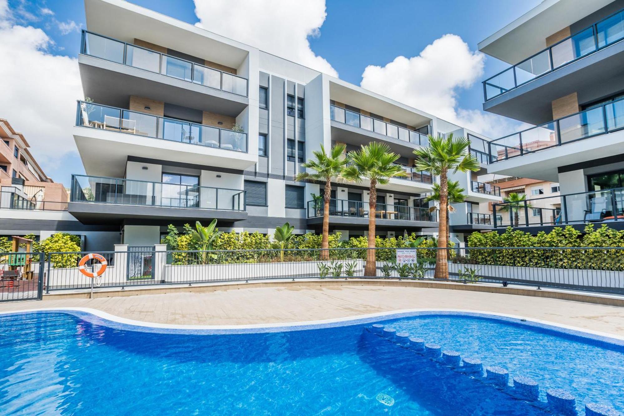 Prime Spanish Holidays - Essential Penthouse Apartamento