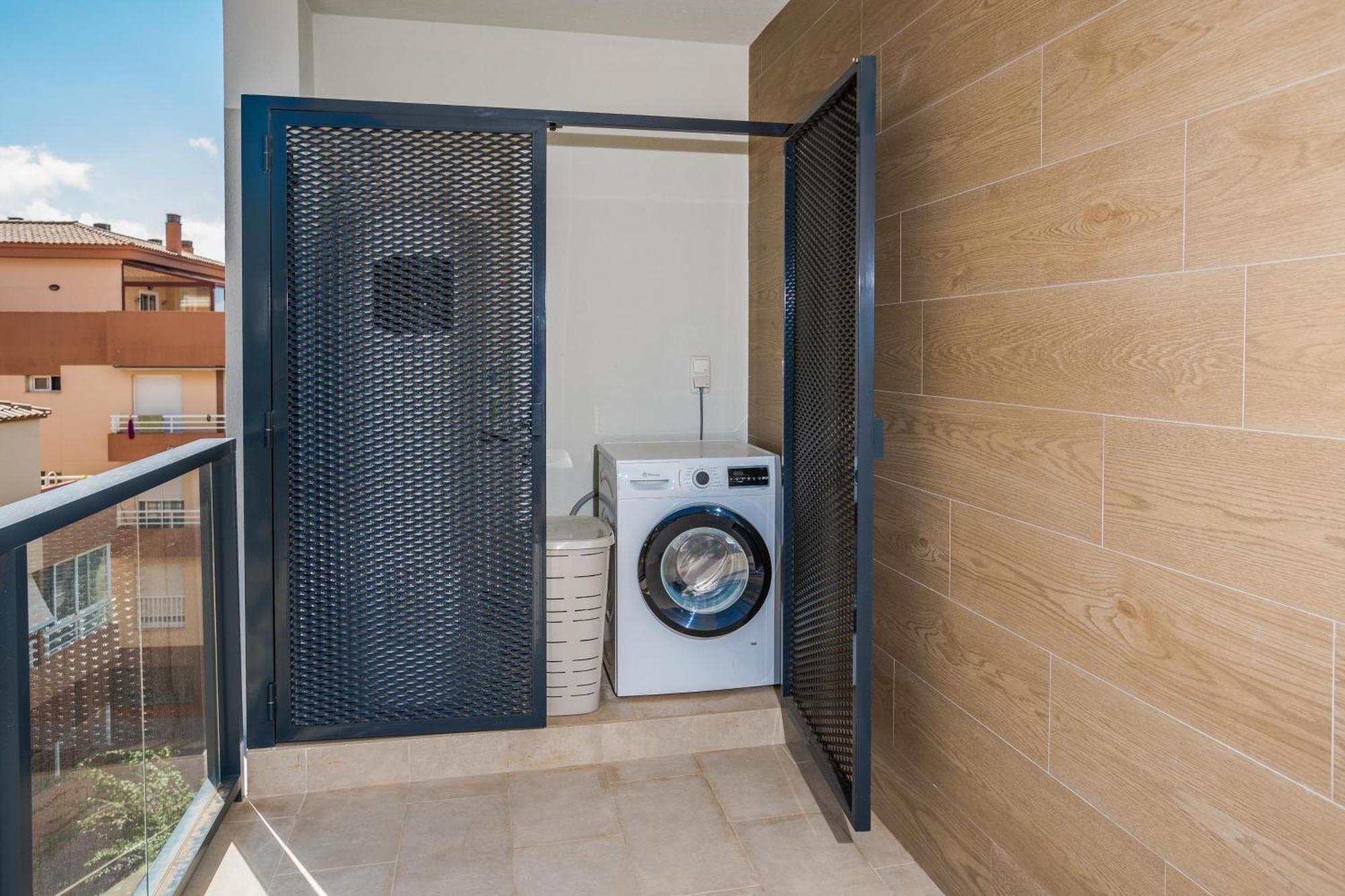 Prime Spanish Holidays - Essential Penthouse Apartamento