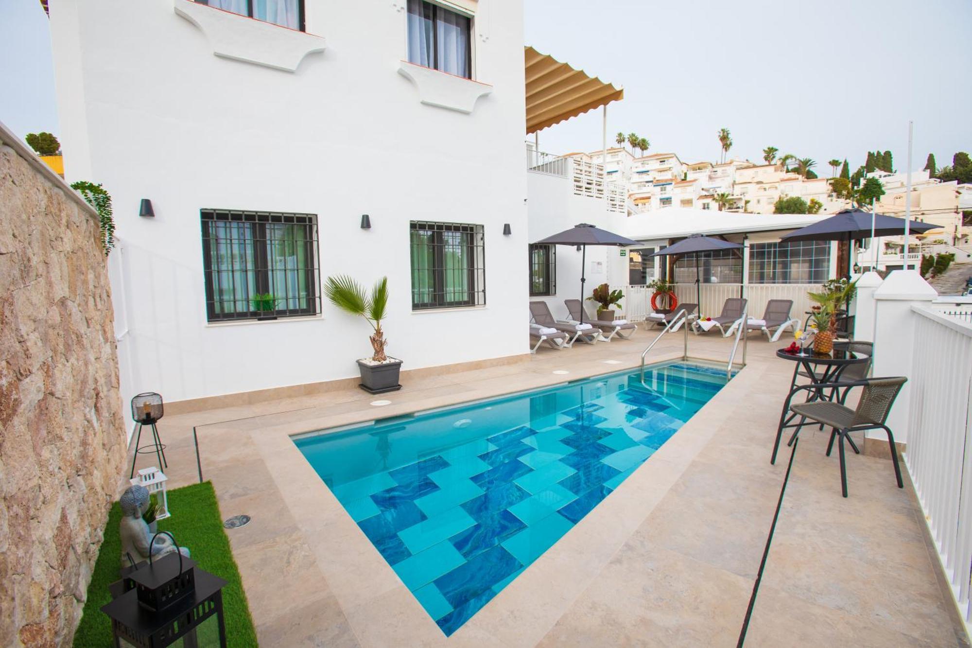 Boutique Playa Burriana Nerja
