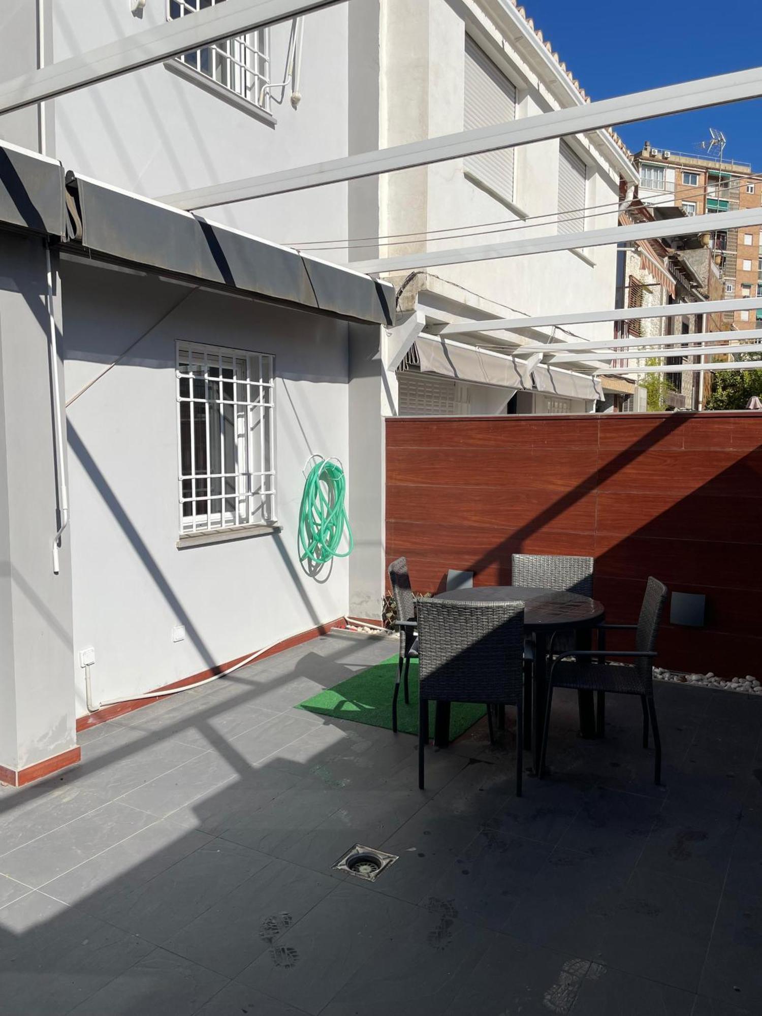 H&h Casa En Centro De Granada