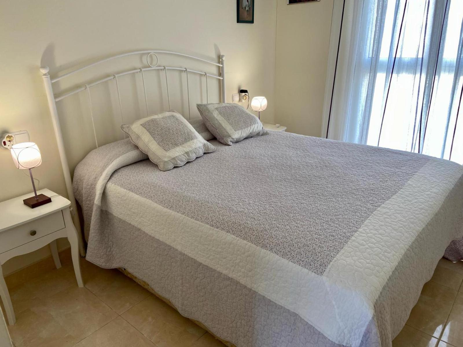 Seaview Playa De Oro 13rd Floor Con Parking Apartamento *