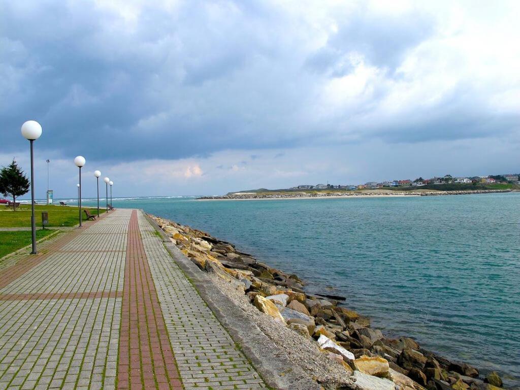 Enfoz Con Parking Y A La Orilla Del Mar