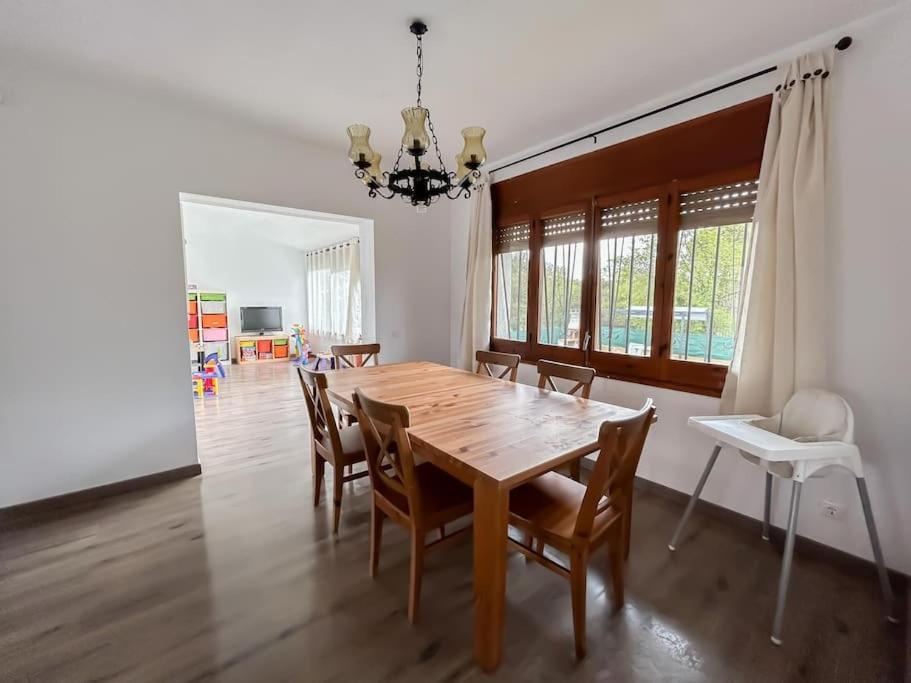 Сasa de vacaciones Espectacular Casa Con Piscina En *
