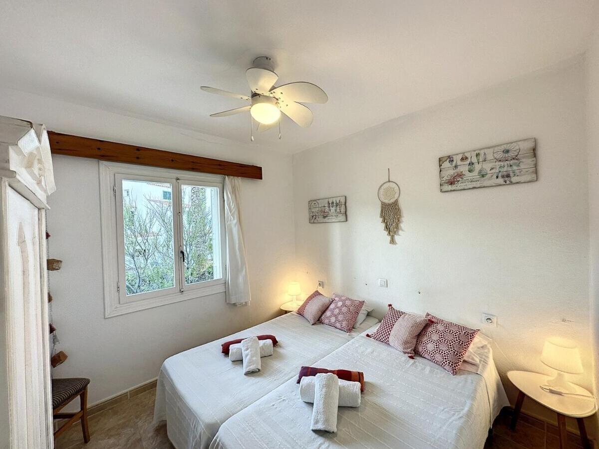 Apartamento Roca Fornells, Vacaciones En Ses Salines Ss37