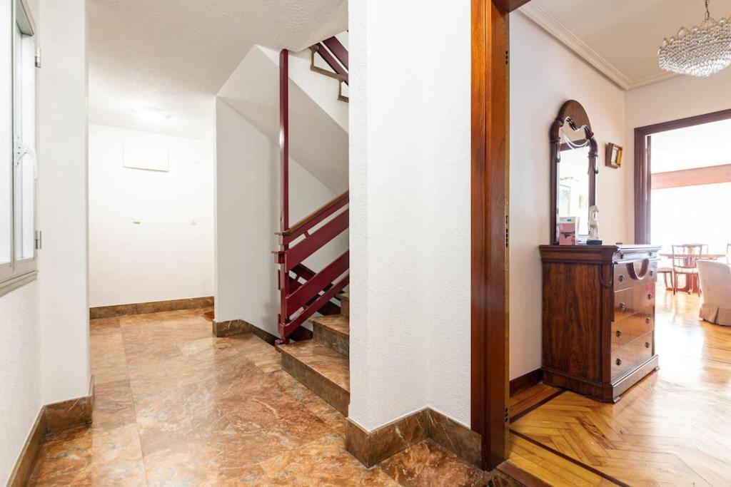 Terraza Playa Y Calle Peatonal Ess03377 Apartamento *