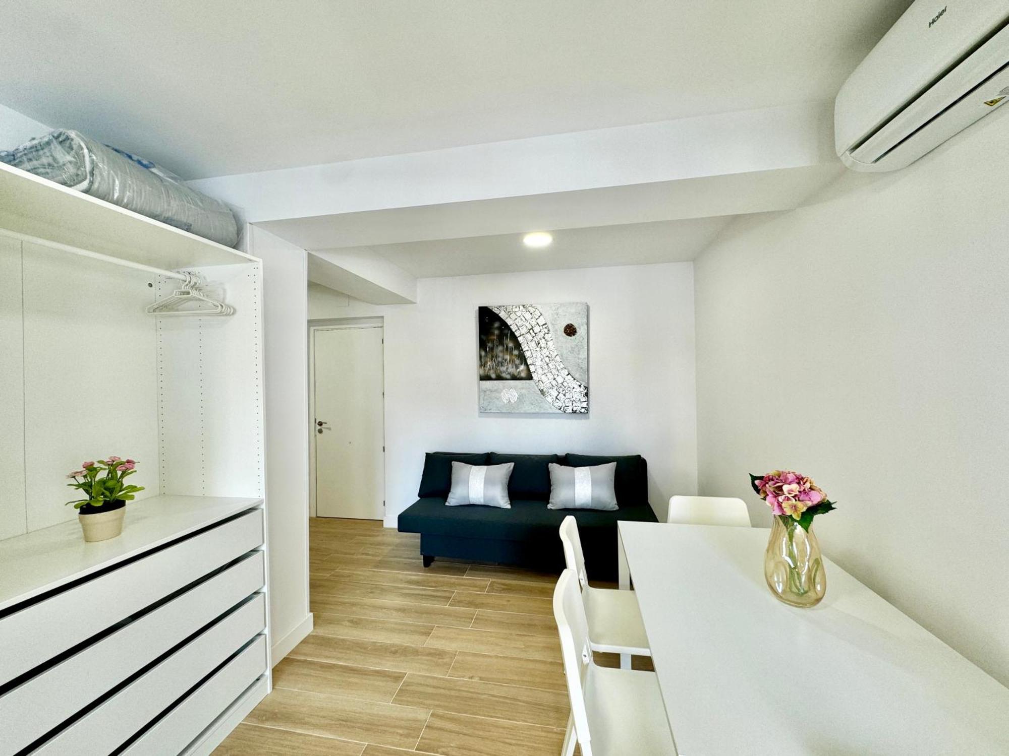 Amazing Seaside By Eaw Homes *