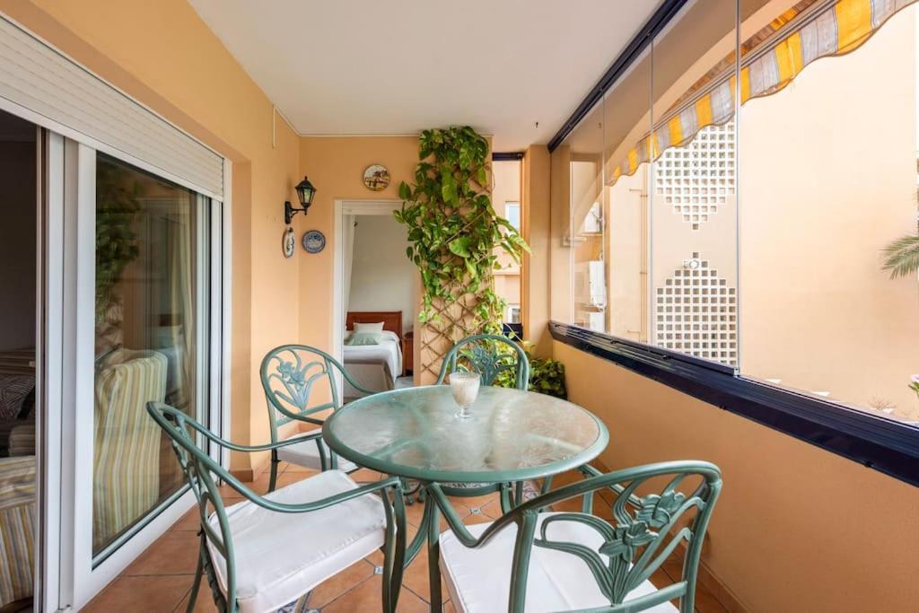 Apartment Playa De Alamos-playamar Malaga. *