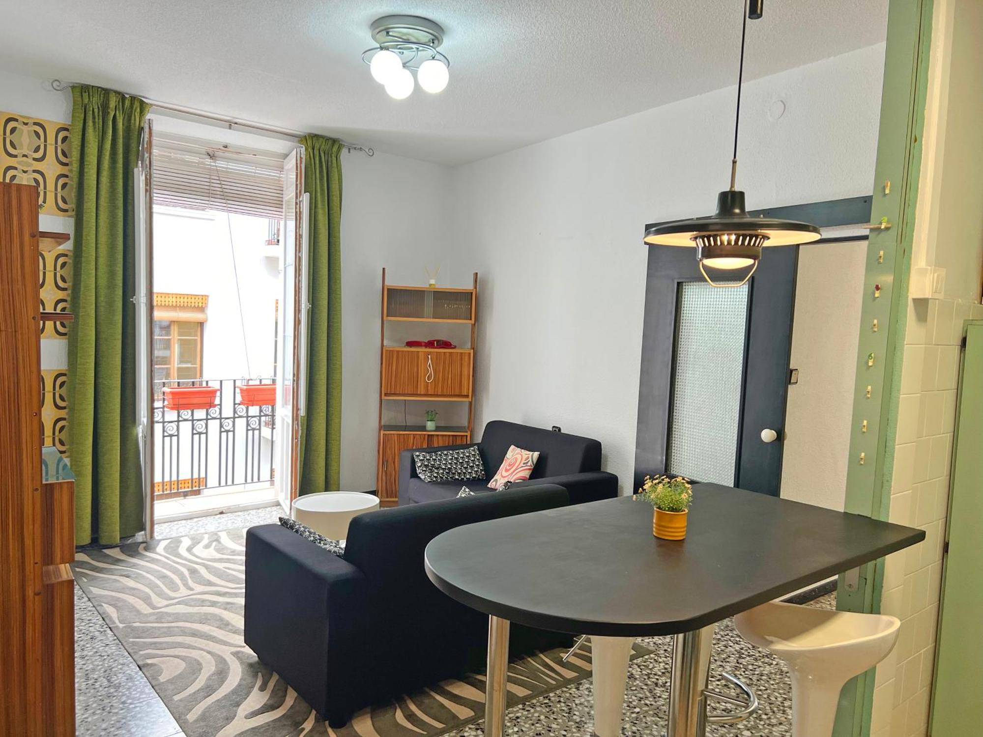 Apartamento Mercado Puro Centro. 4 Hab. A/c.