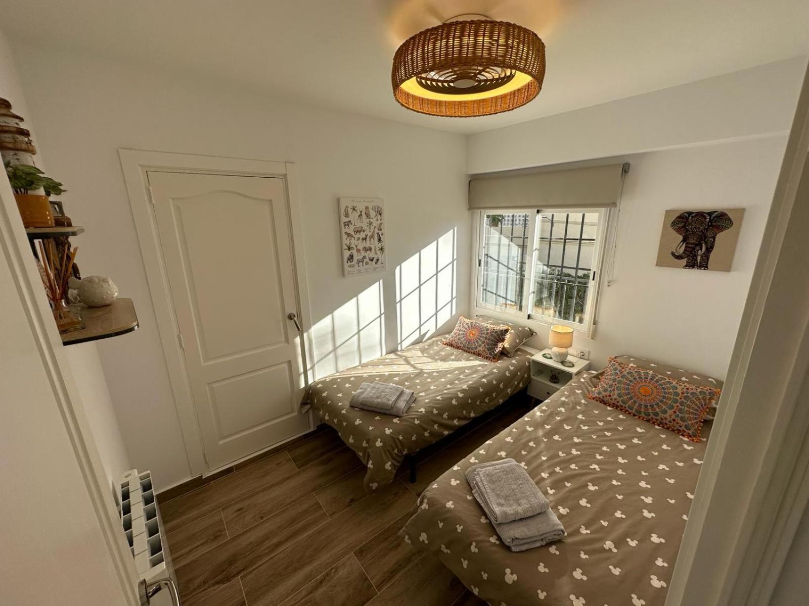 Waterfront 3 Bed Apartment, 90m From The Apartment