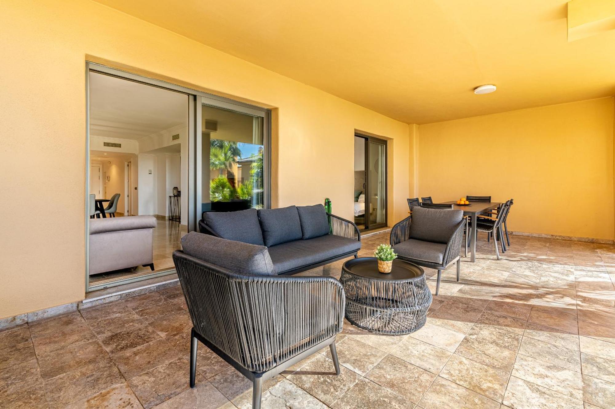 Apartment Cozy 2-bedroom In Hacienda De Cifuentes