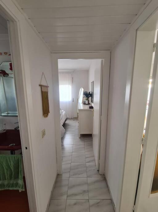 Beachside 2-bd Near Barcelona Apartamento Cunit