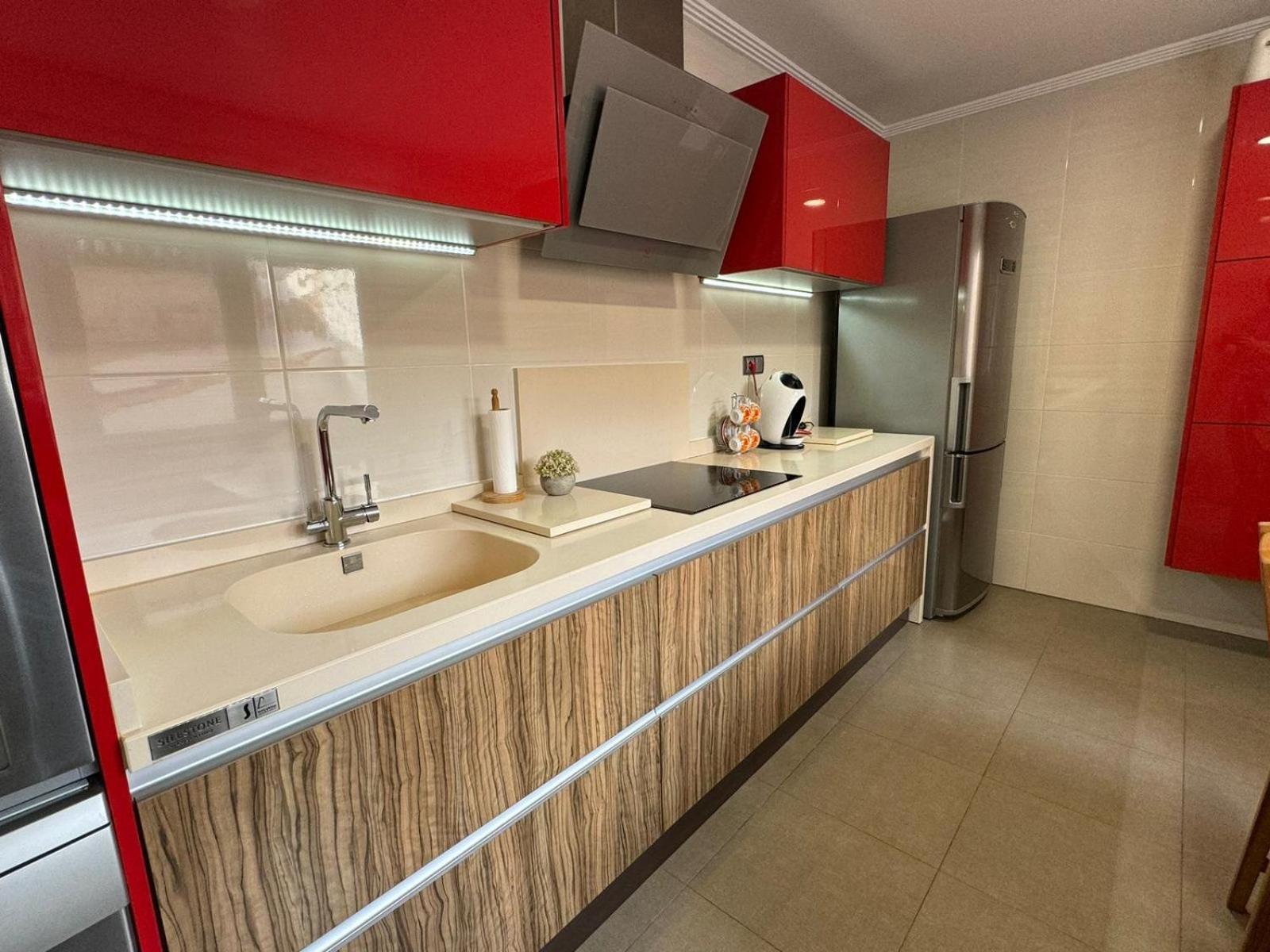 Novo En Montealegre Amplio Y Comodo Apartamento