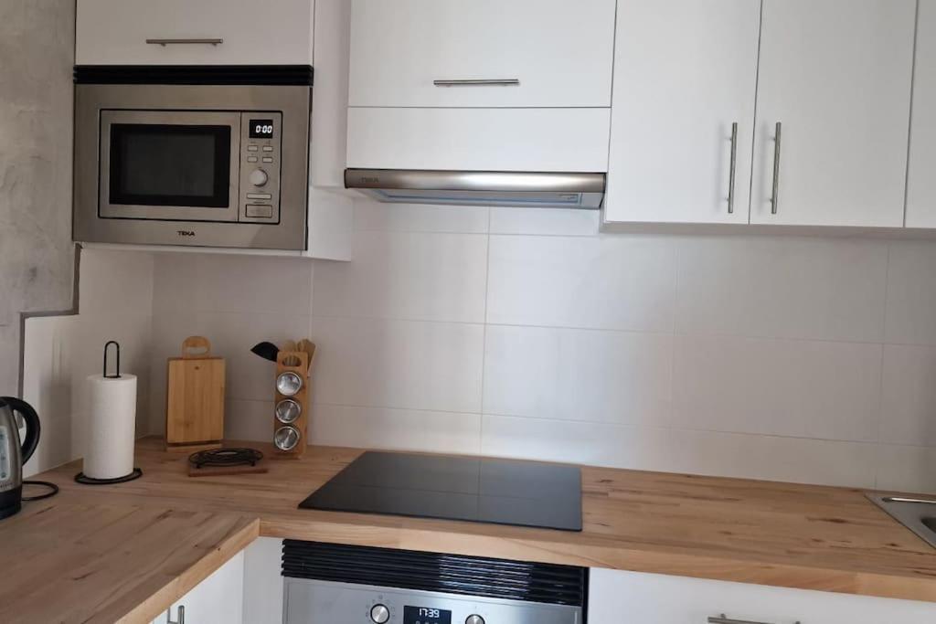 Apartamento Stunning Sea Vistas By The