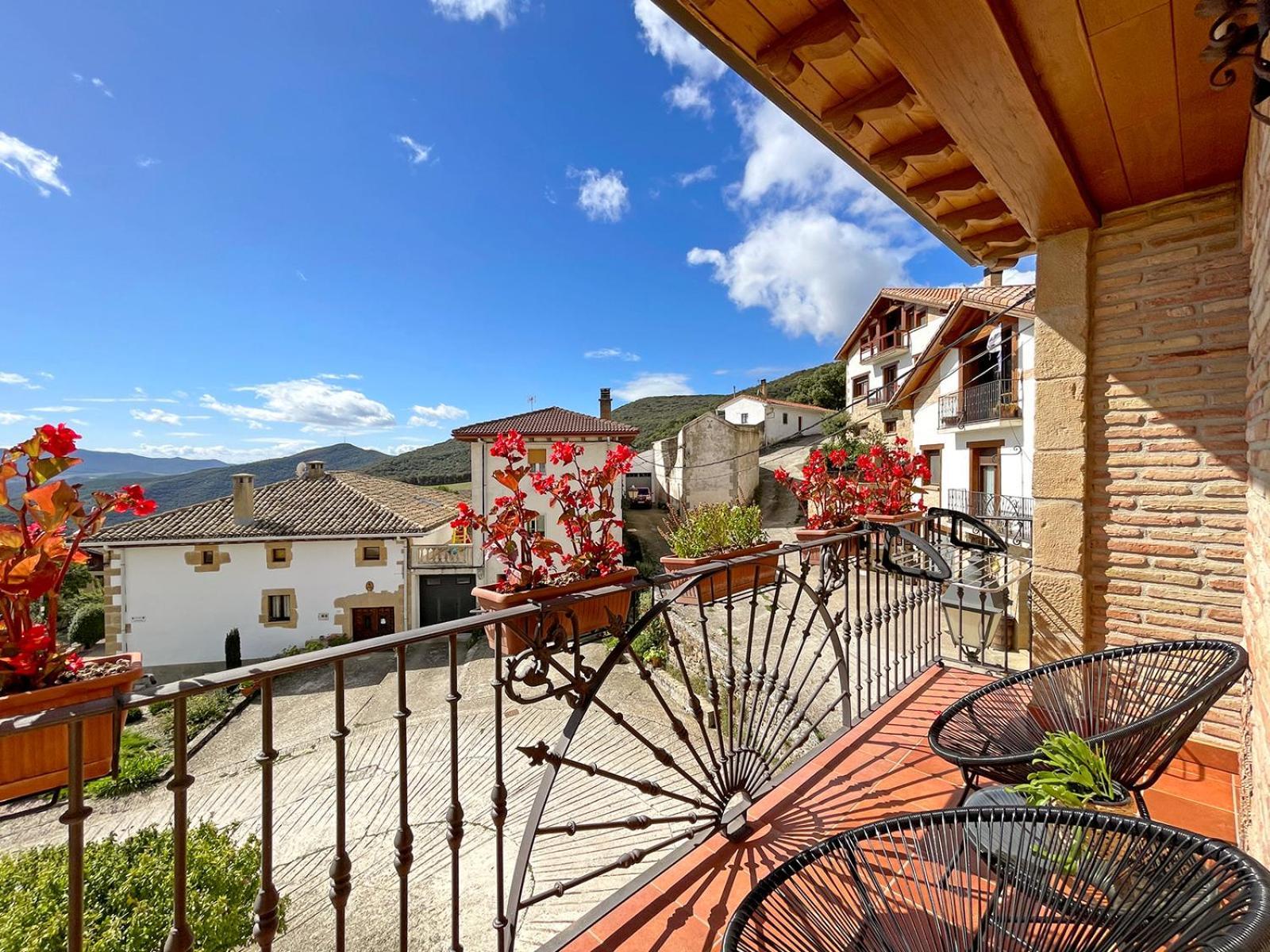 Casar Rural Lazkua I-ii Holiday home Eraul