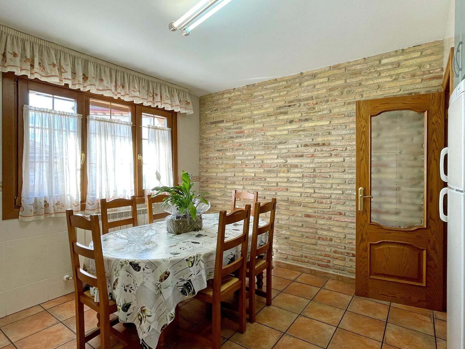 Casar Rural Lazkua I-ii * Eraul