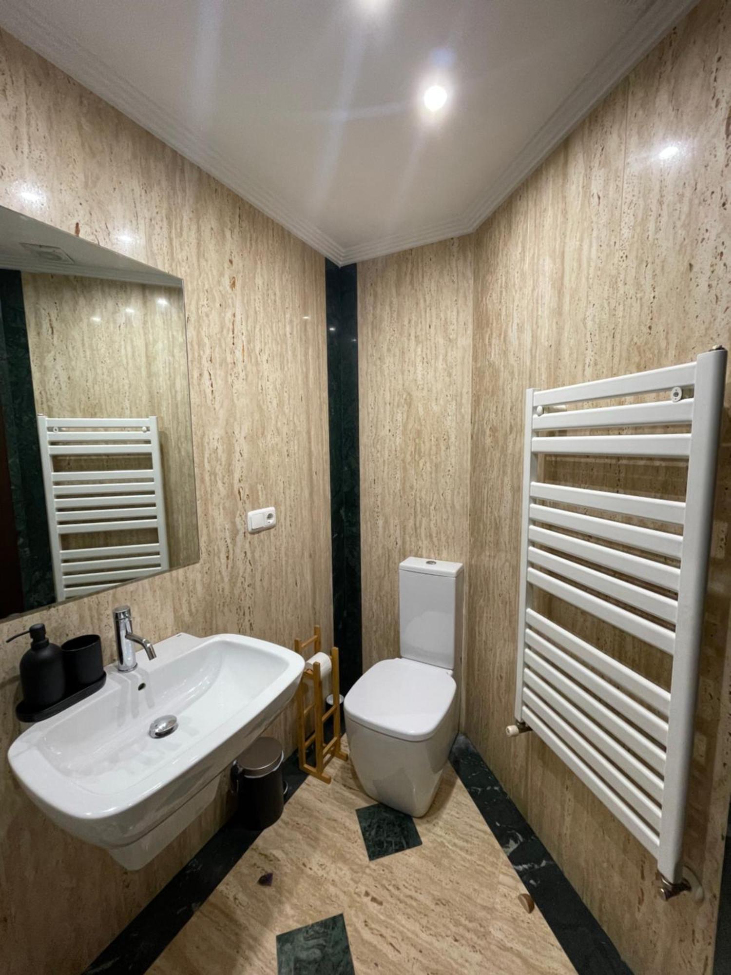 Atuaire Vivienda B Luminosa Parking Incluido En Plena Calle Comercial * Burgos