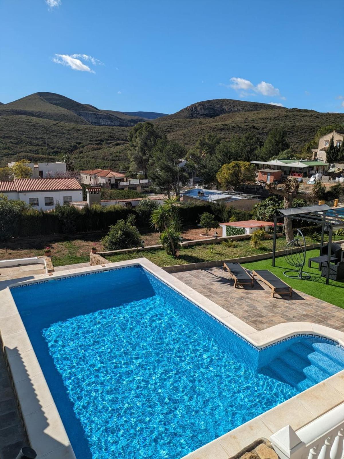 Сasa de vacaciones Buen Estar, Piscina, Barbacoa, Jacuzzi En Valencia Turís