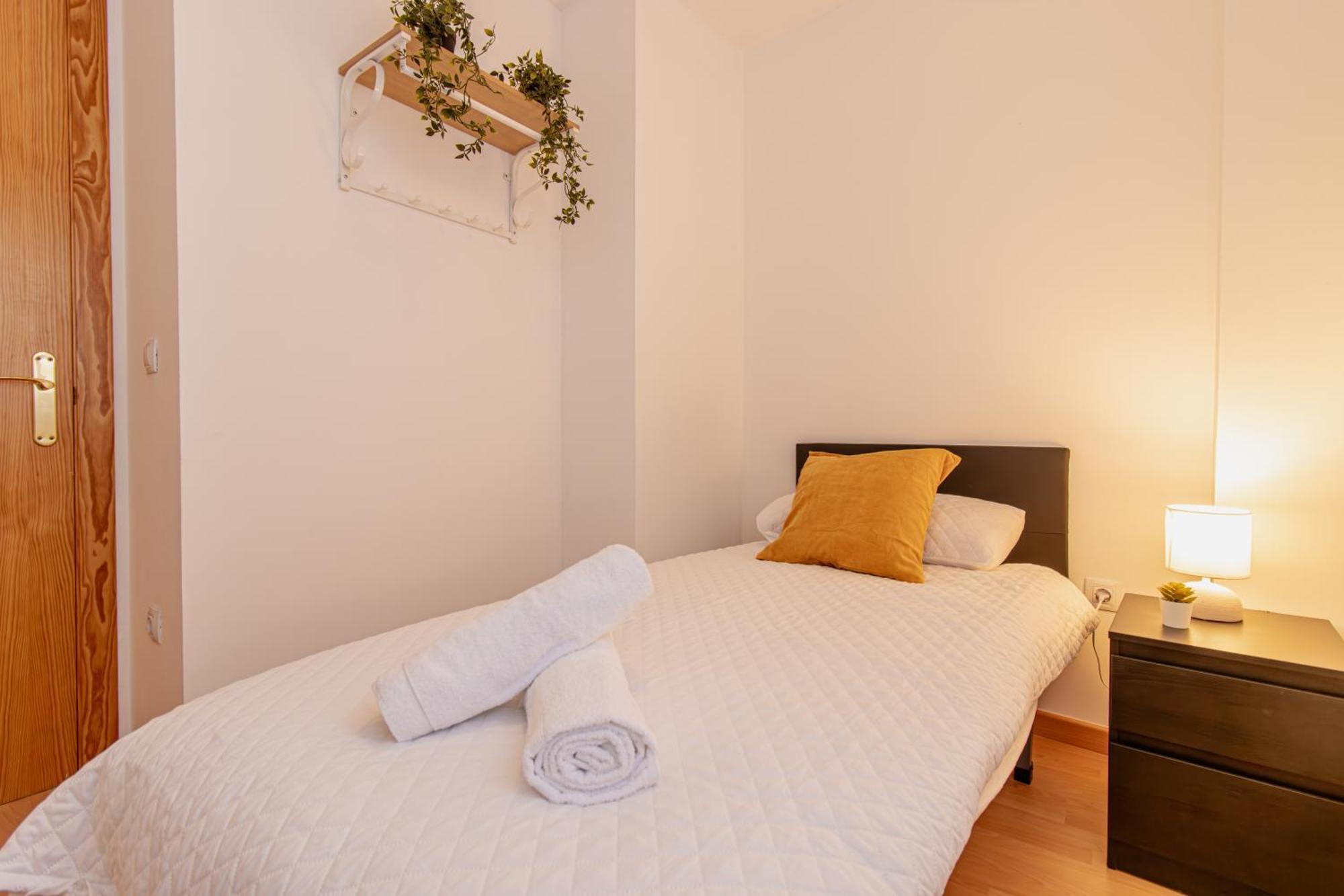 Apartment Cozy & Free Parking In *