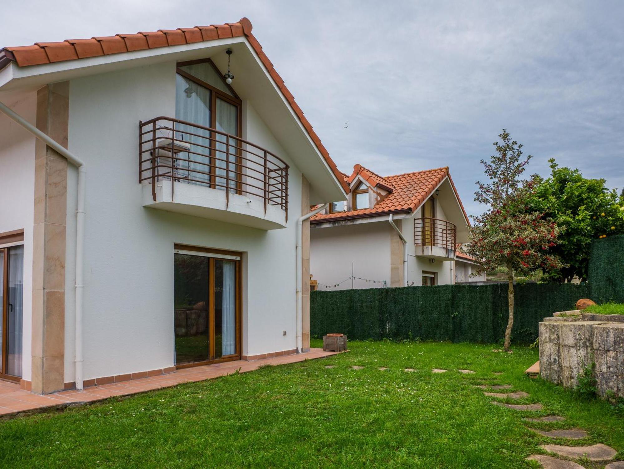 Chalet Large In Cantabria Arnuero