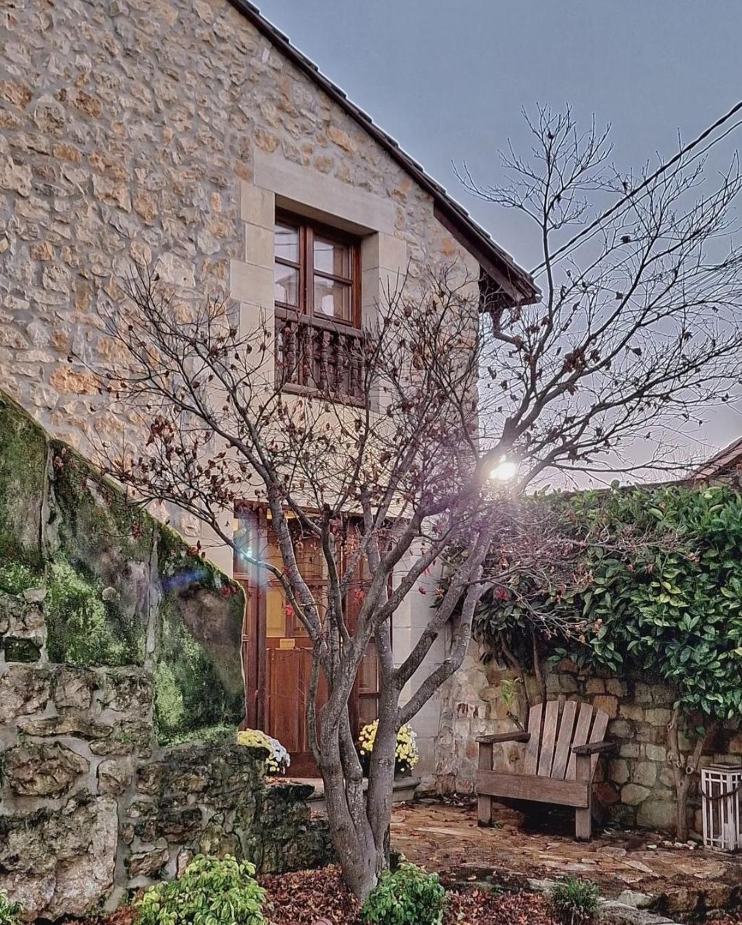 Apartamento Palacion De Santillana