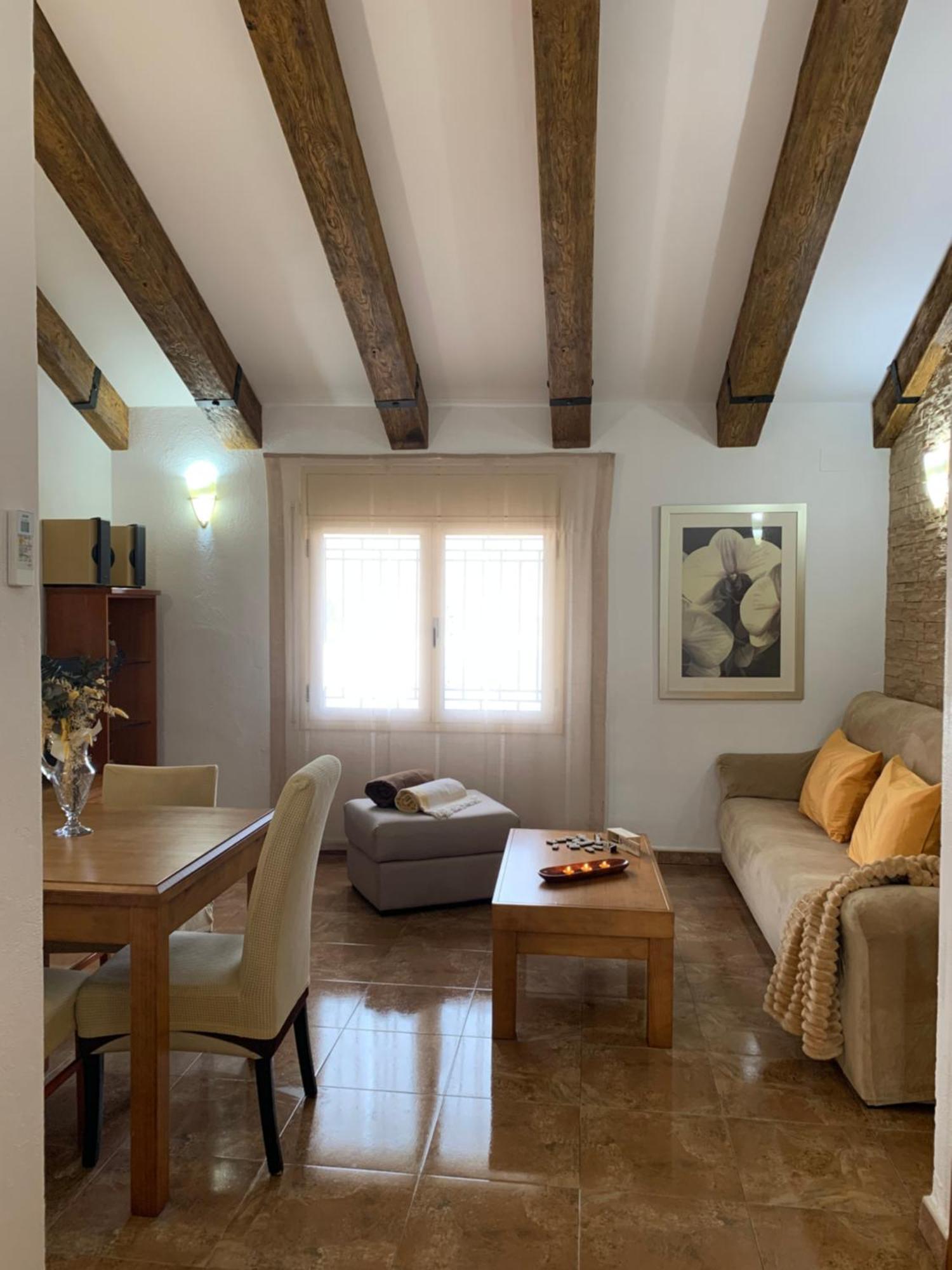 Casa Enric , Con Zona Infantil, Piscina Y Parking Privado *