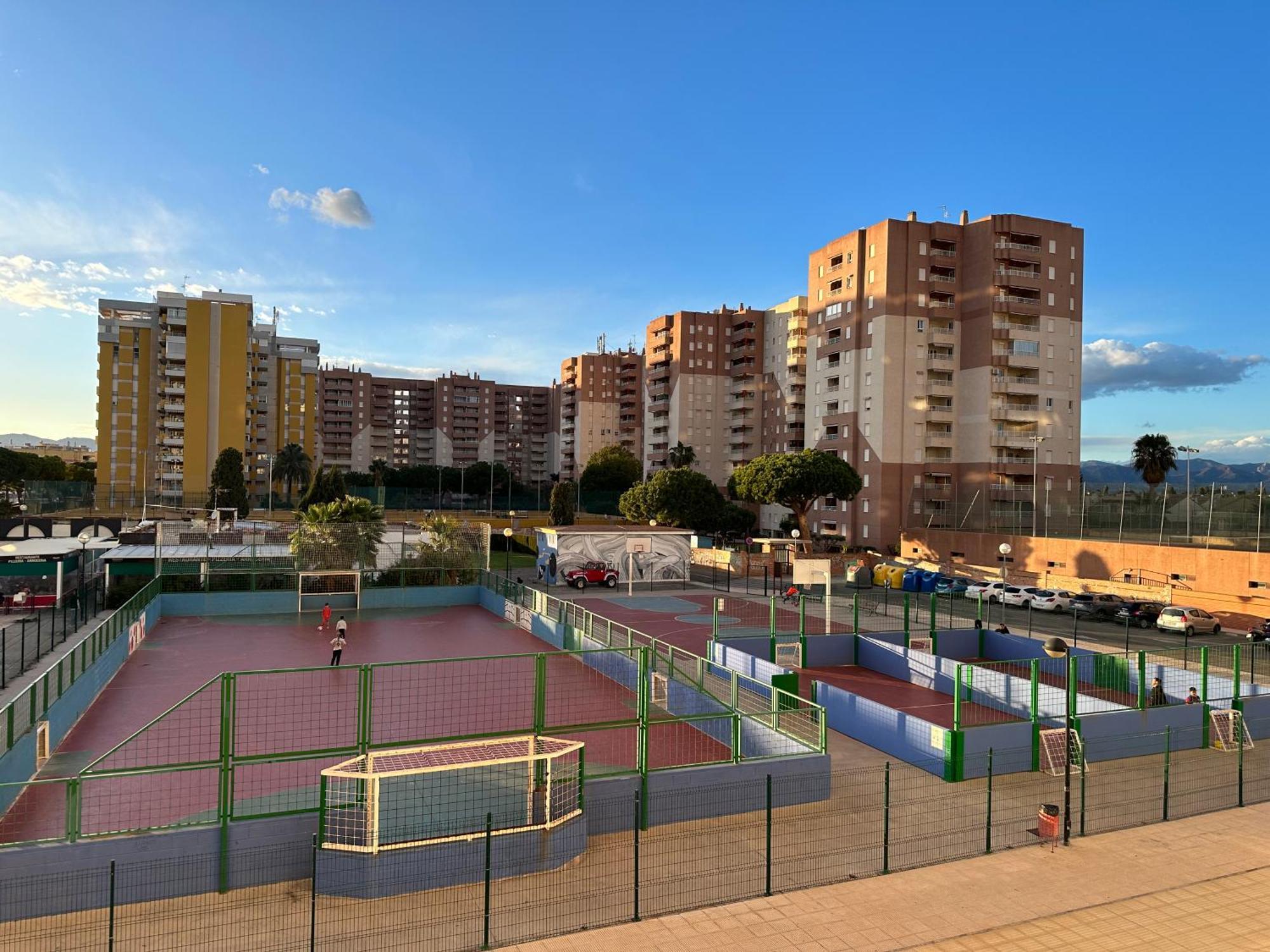 Canet Al Mar. Apartment *