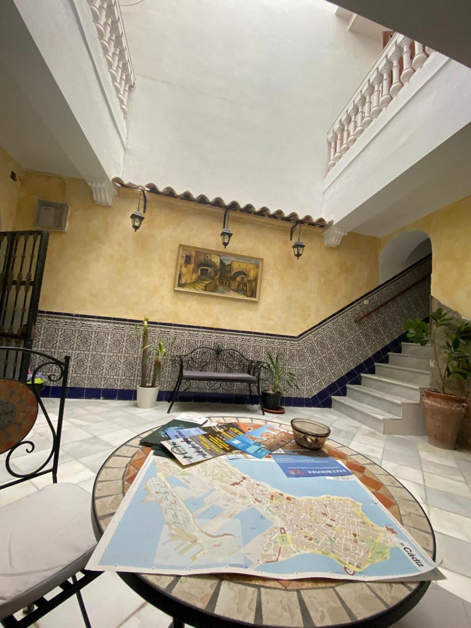 Habitación en casa particular Patio Andalusi Junto A La Vina *