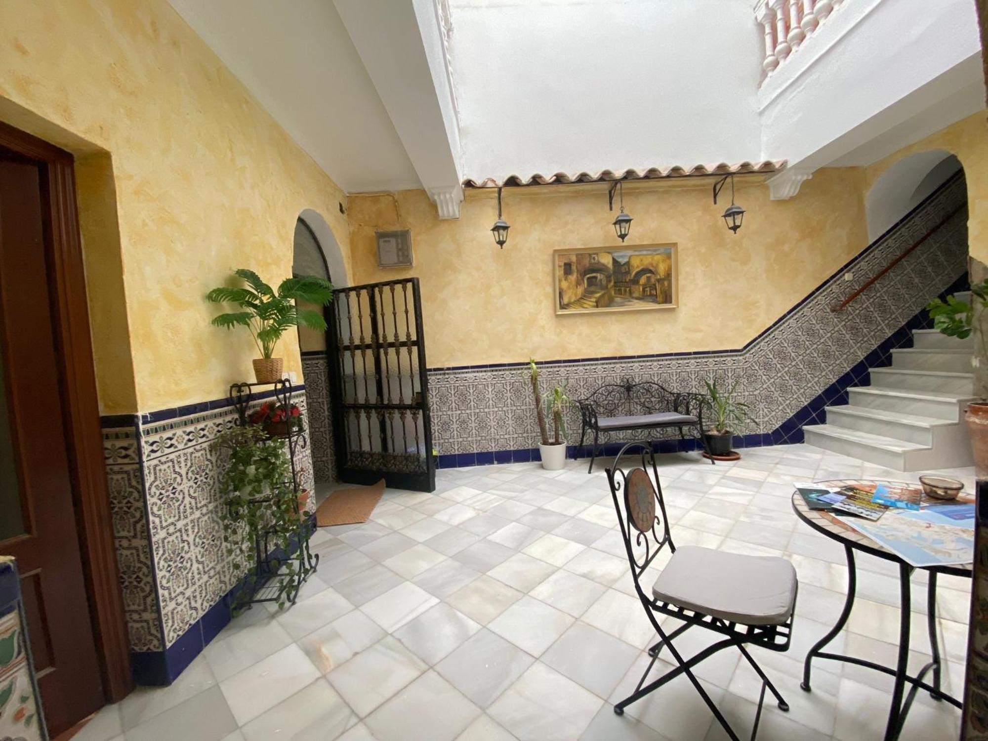 Patio Andalusi Junto A La Vina Habitación en casa particular Cádiz