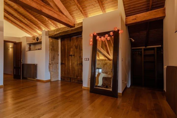 Con Bano Individual En Casa De Campo. Piscina. Homestay