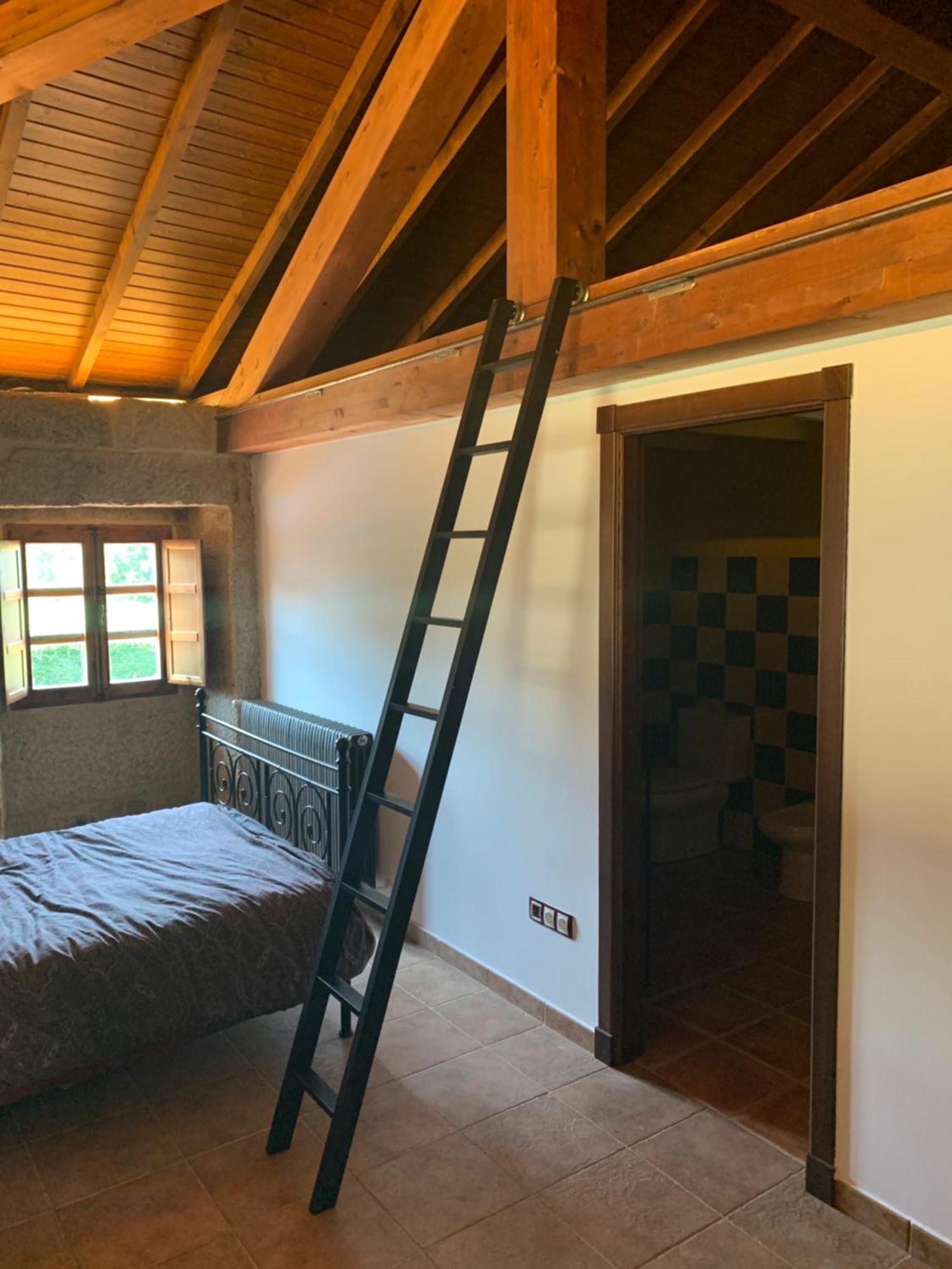 Con Bano Individual En Casa De Campo. Piscina. Homestay