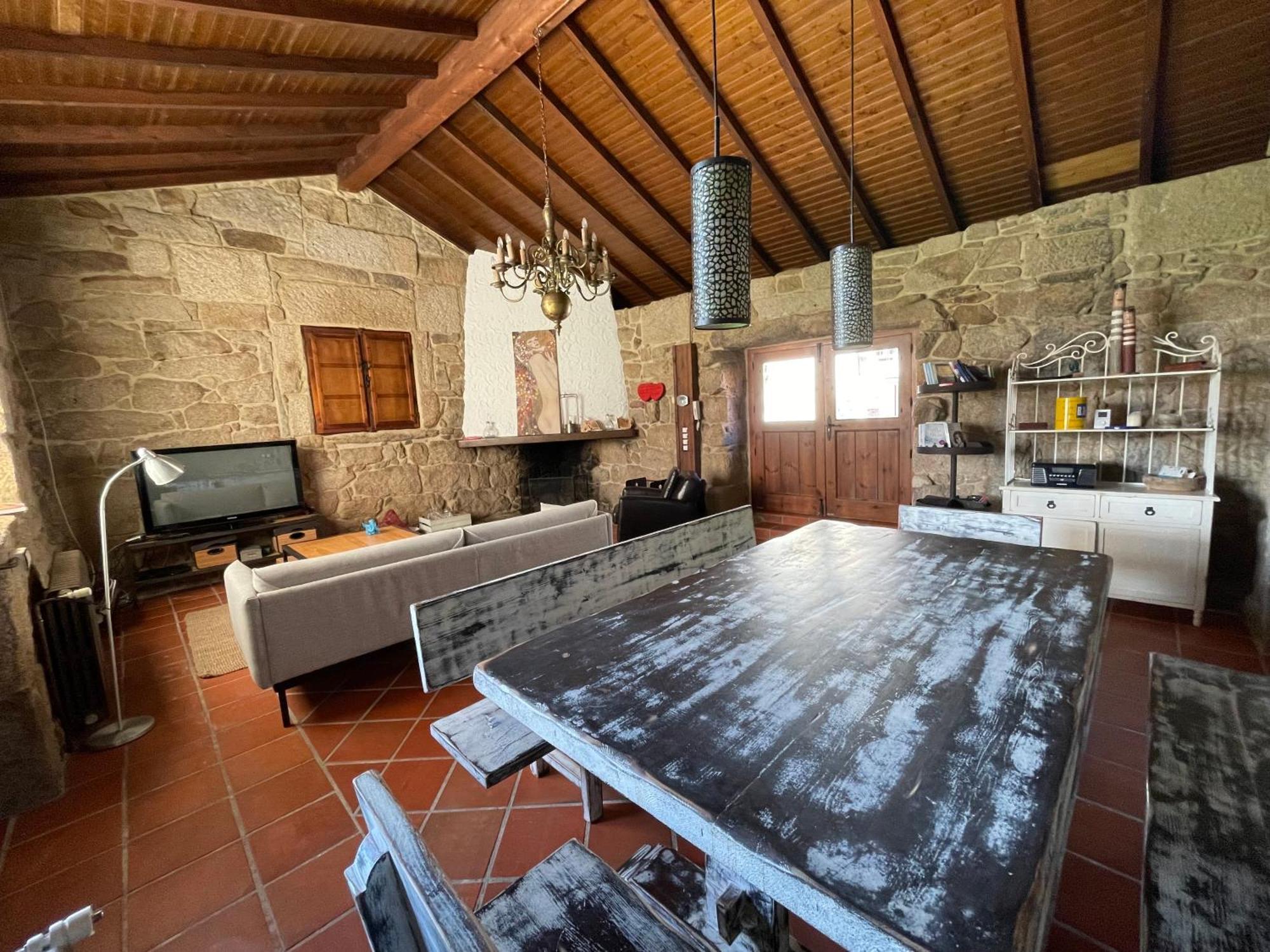 Con Bano Individual En Casa De Campo. Piscina. Homestay *