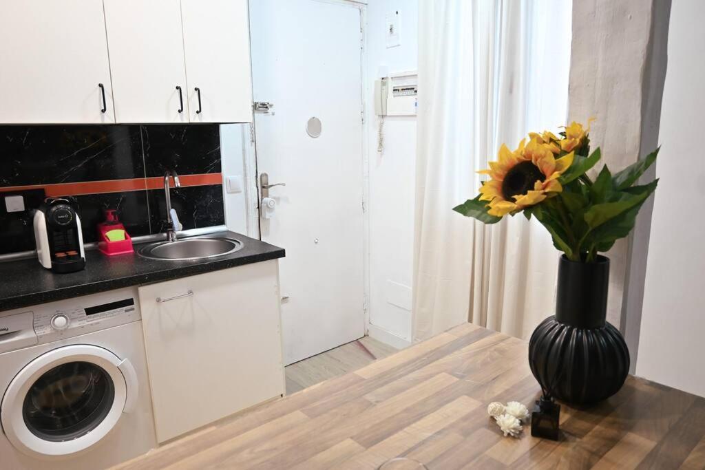 Apartment Agradable Apartamento Temporal De 1 Dormitorio En Pez30 Madrid