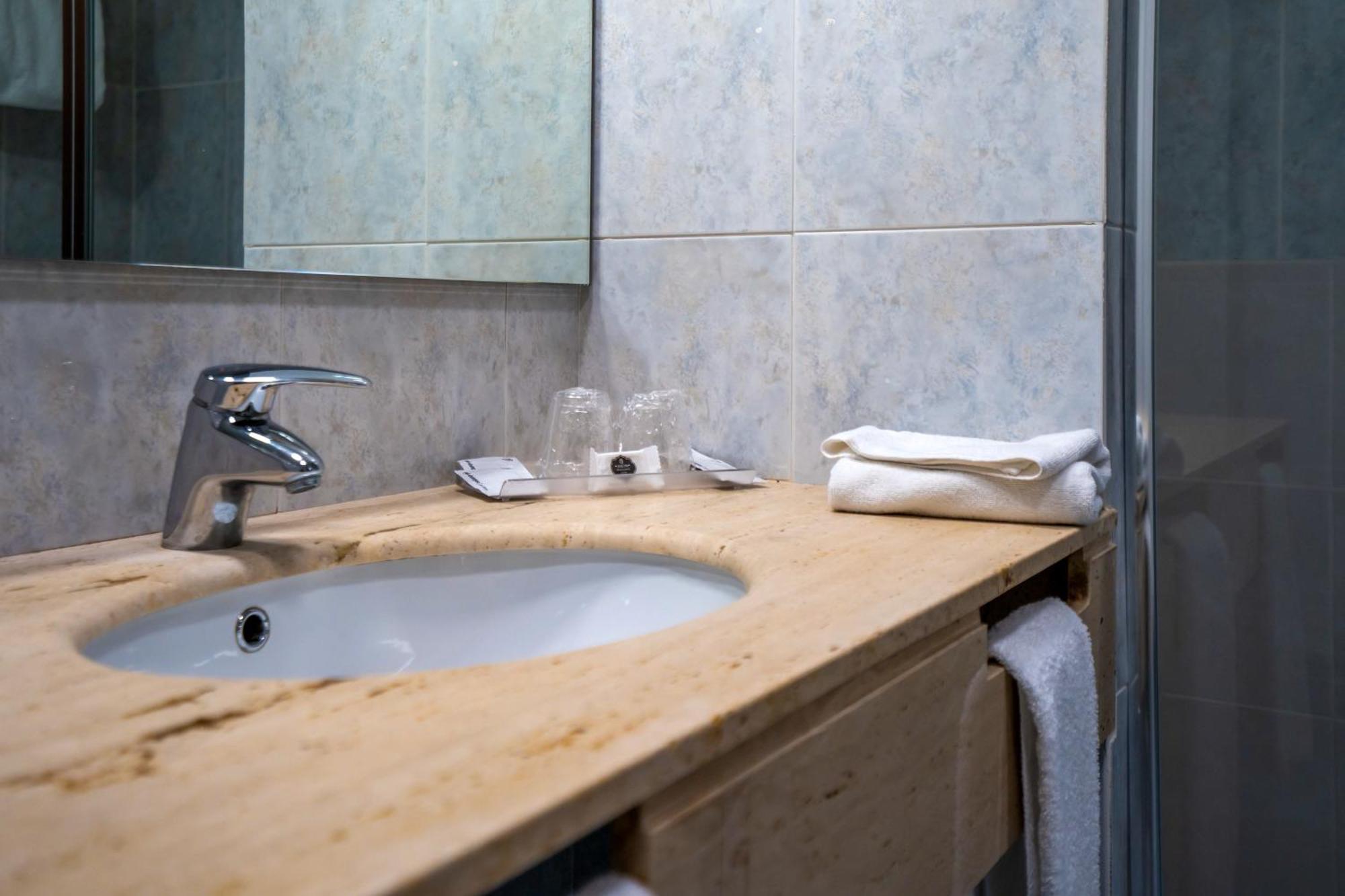 Bartos Hotel Almussafes