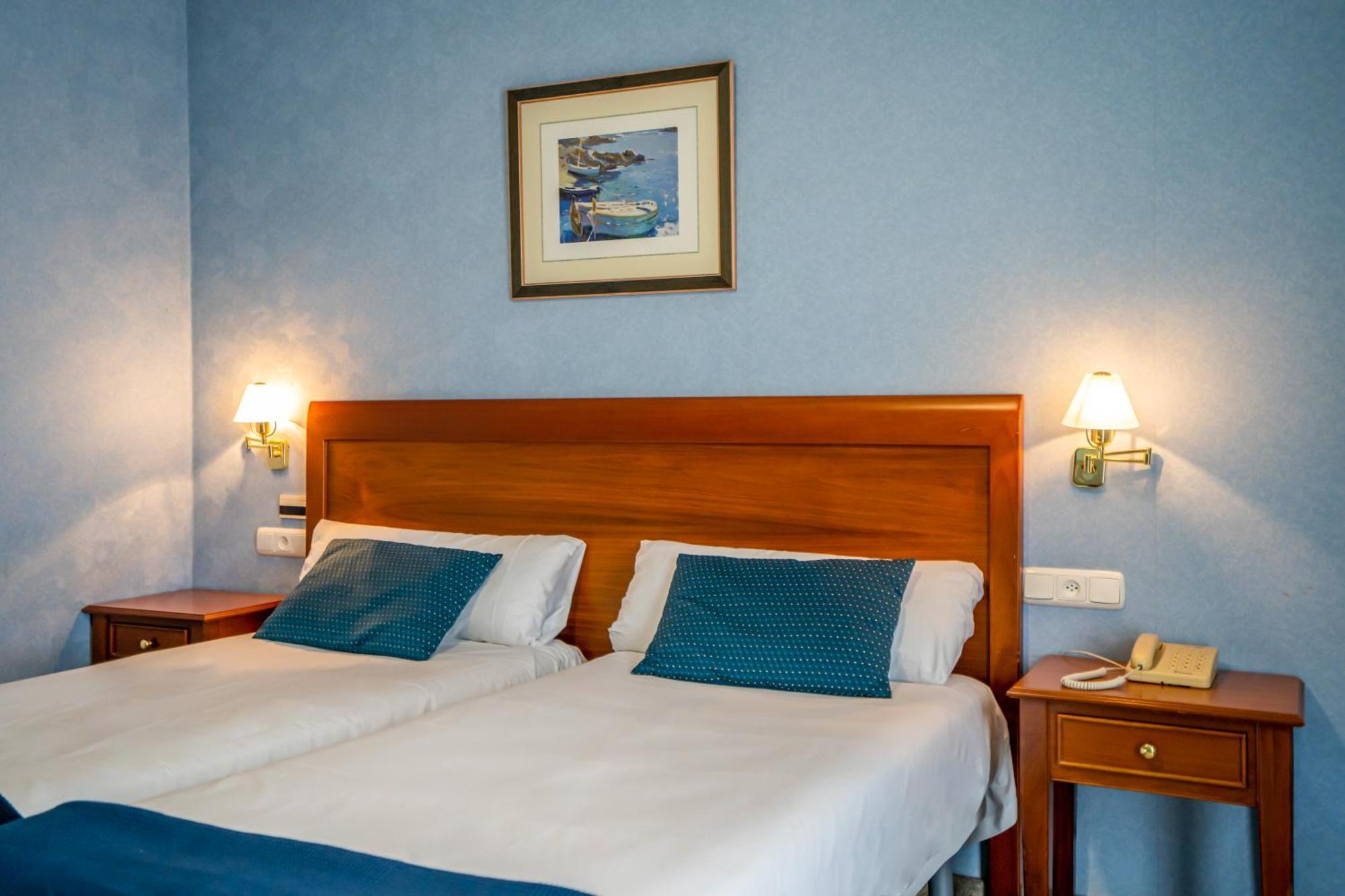 Bartos Hotel
