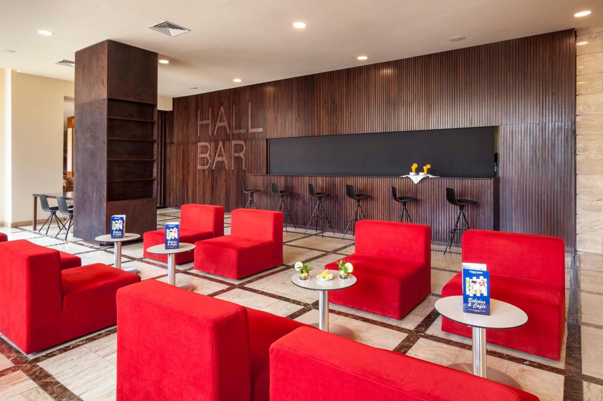Jacaranda Hotel 4*