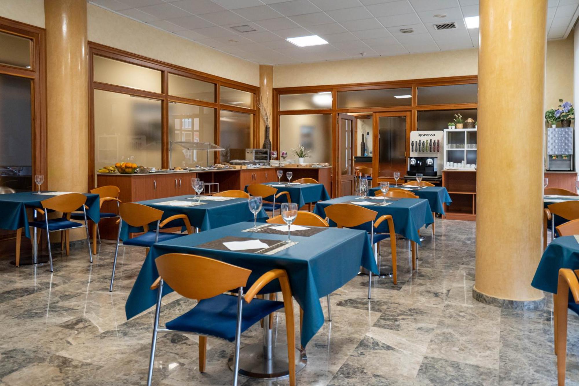Bartos Hotel