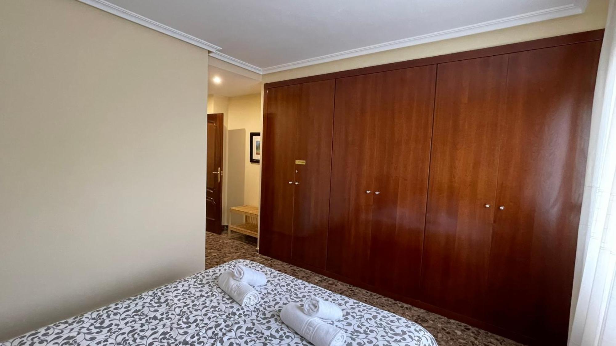 Vivienda Familiar Junto Plaza Toros De Apartamento