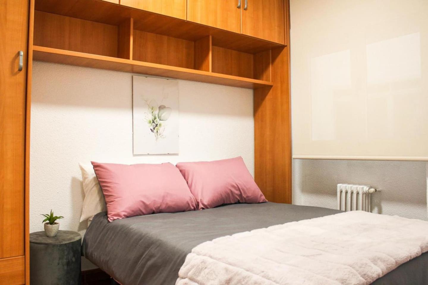 Residencial Leyra, Piso Centrico De 6 Habitaciones, 8 Camas *
