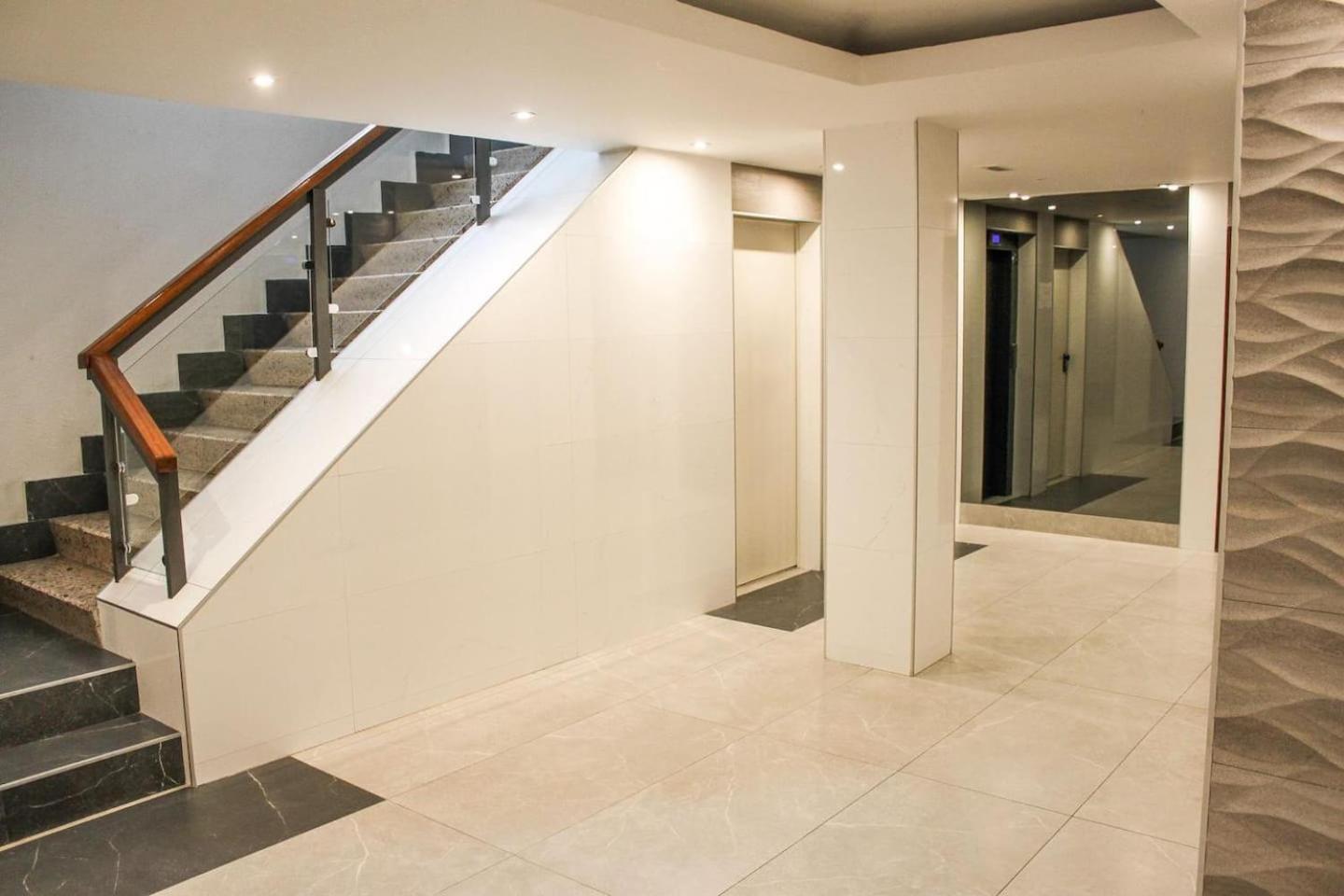 Residencial Leyra, Piso Centrico De 6 Habitaciones, 8 Camas Salamanca