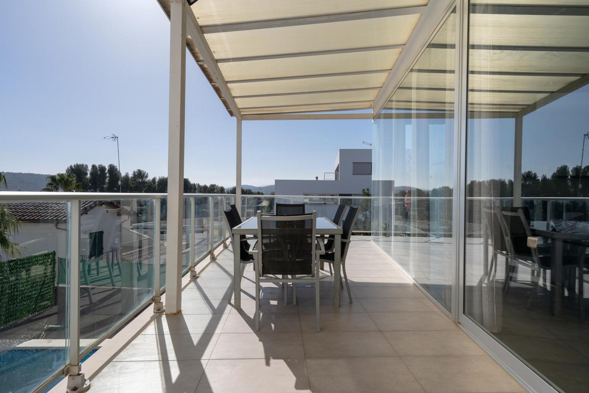 Descubre Oasis - Confort, Diseno Y Naturaleza A Un Paso De Valencia