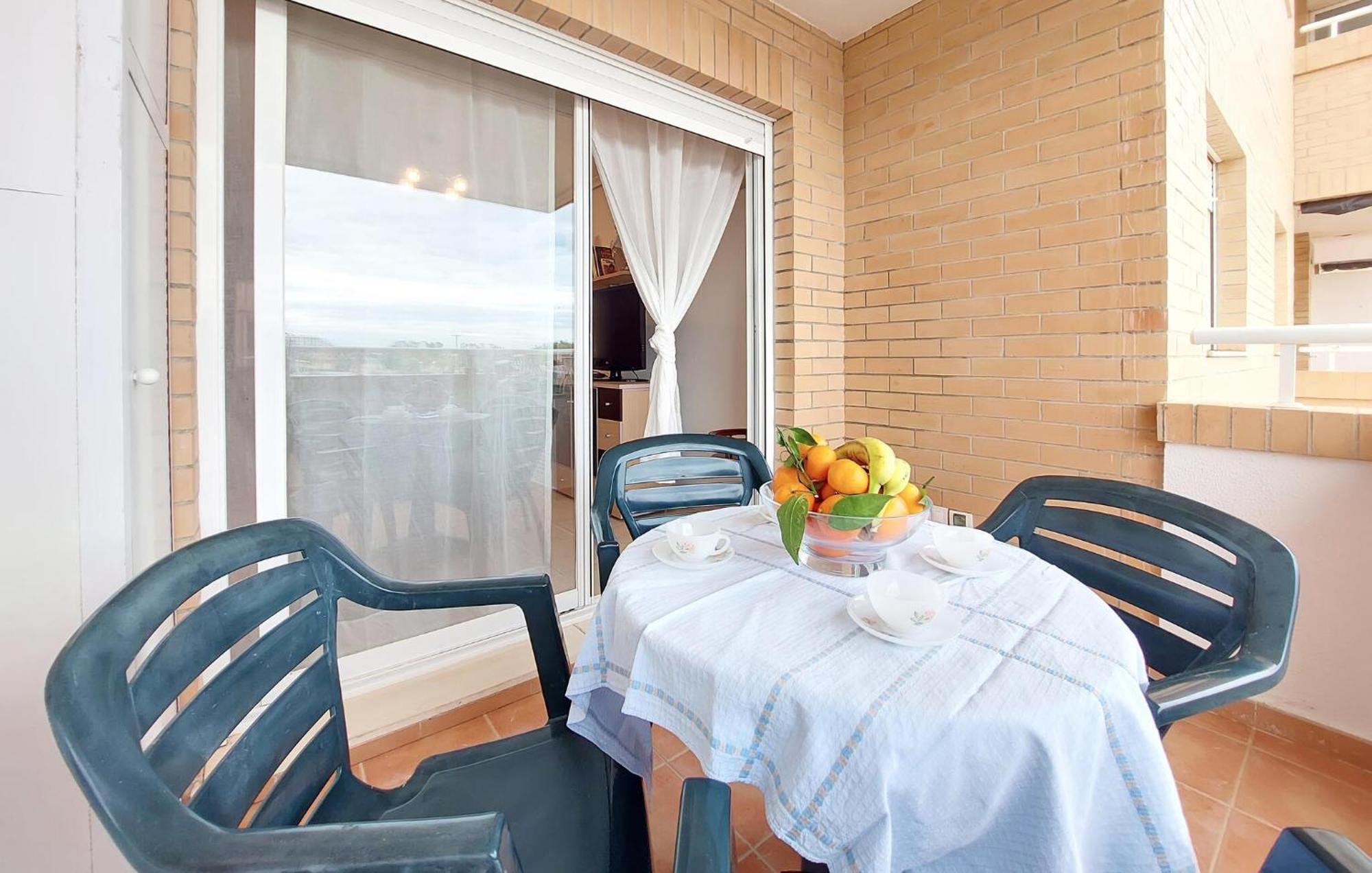 2 Bedroom Awesome In Torre La Sal