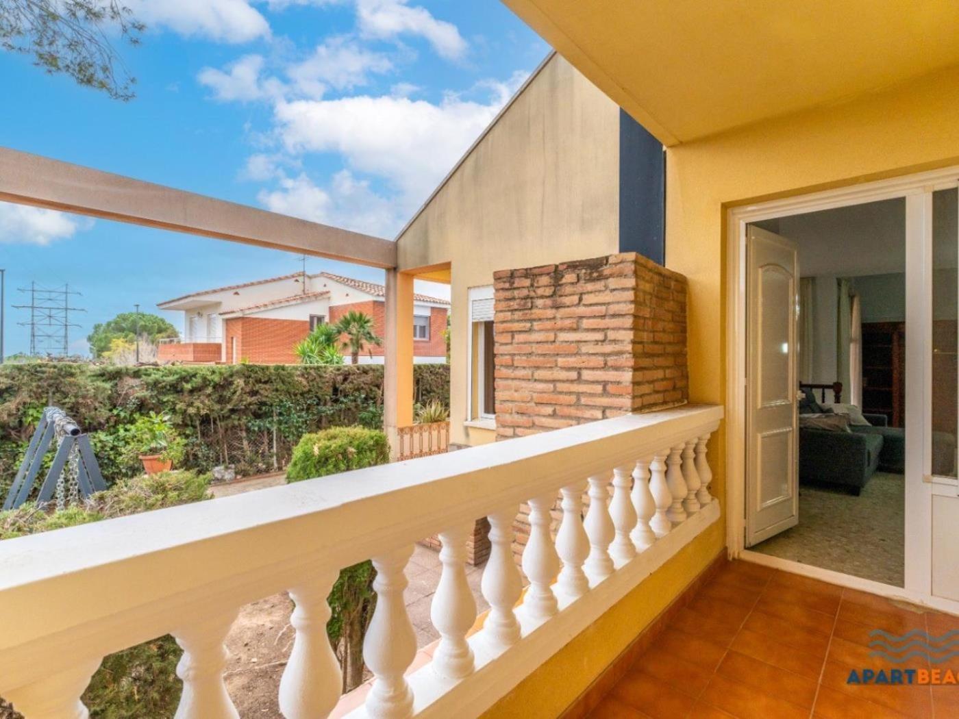 Apartbeach El Pinar Con Piscina Y Barbacoa Reus