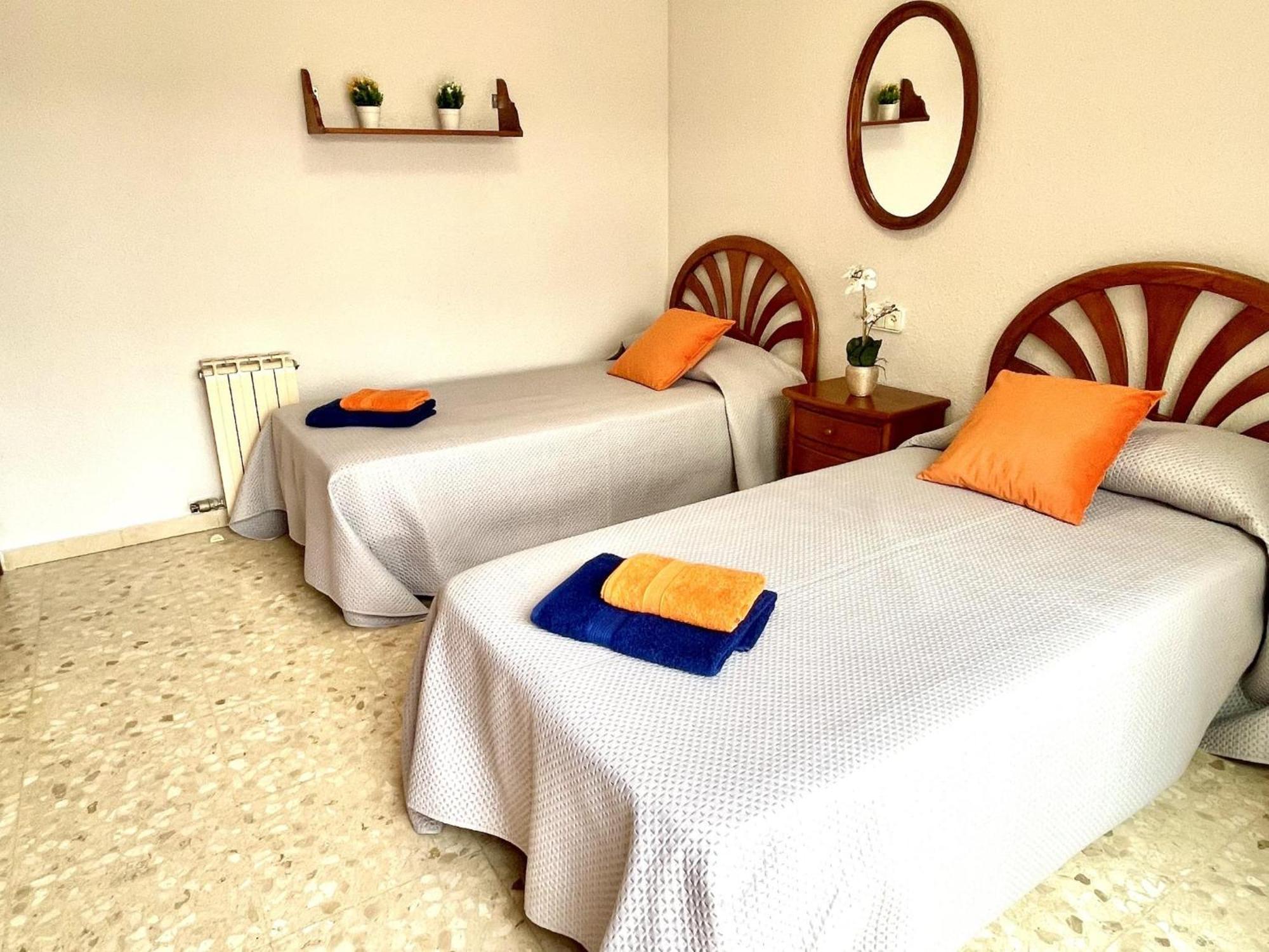 Apartbeach El Pinar Con Piscina Y Barbacoa Сasa de vacaciones Reus