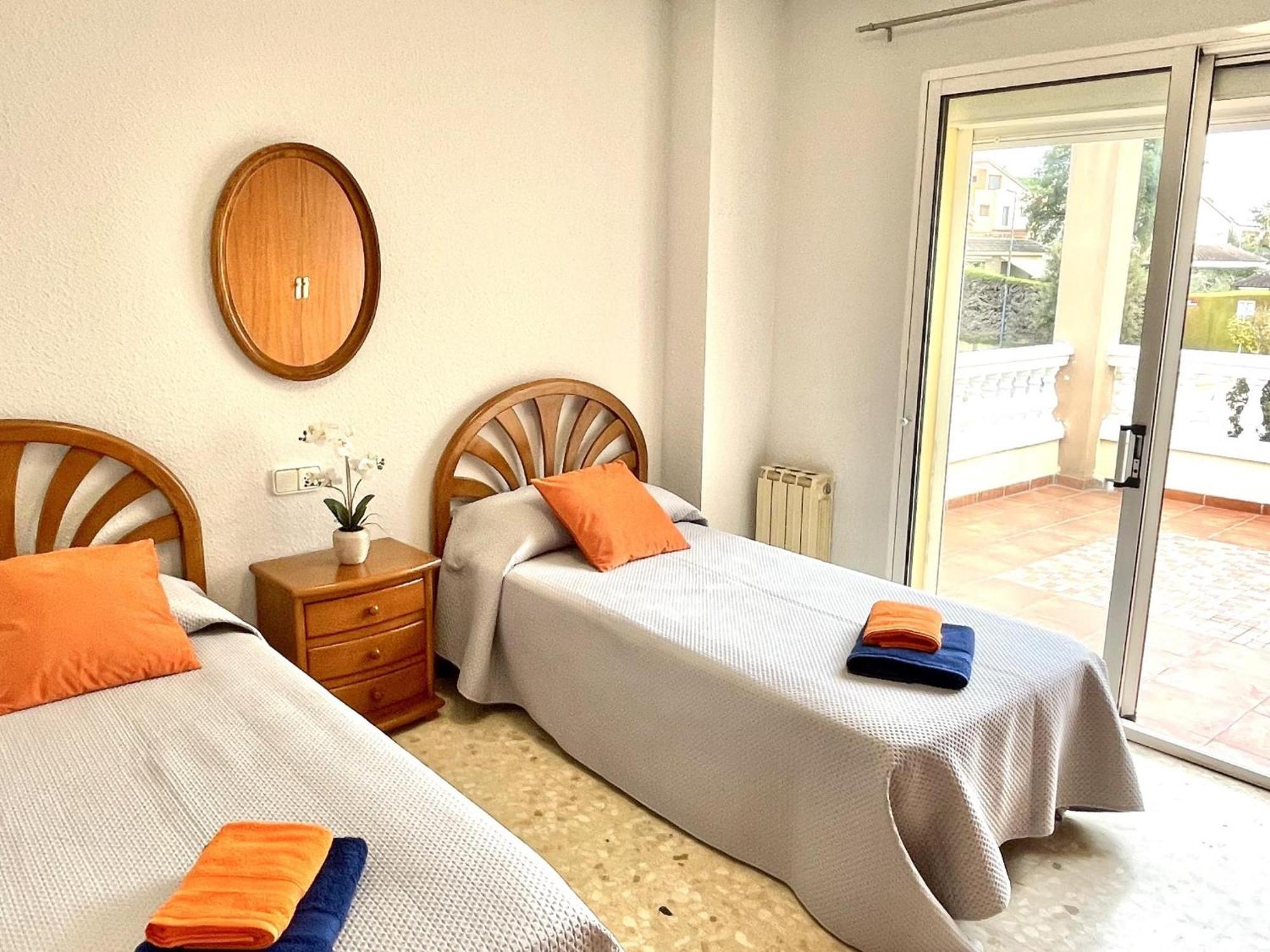 Apartbeach El Pinar Con Piscina Y Barbacoa *