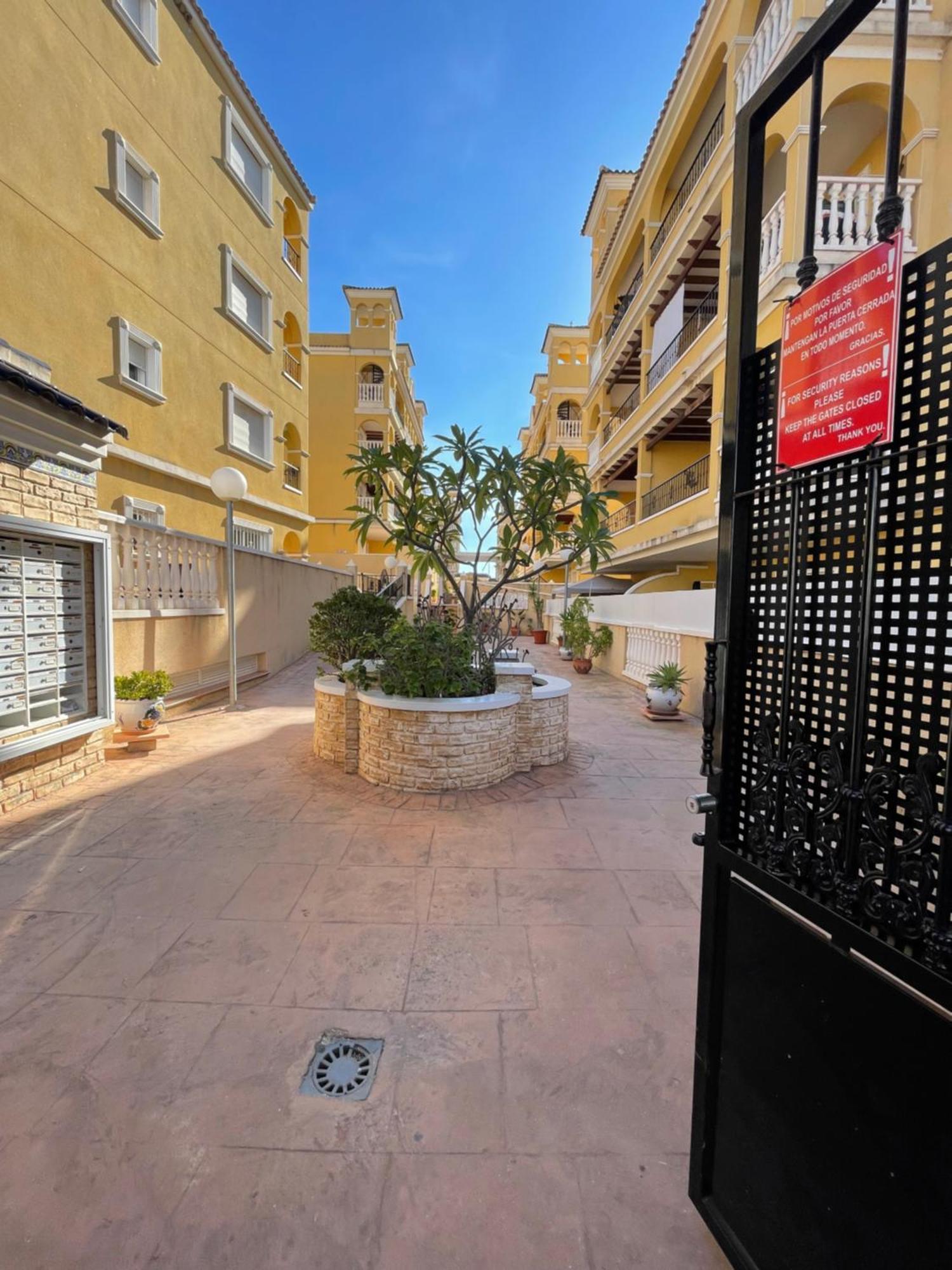 Apartment Casa Amarela Guesthouse,