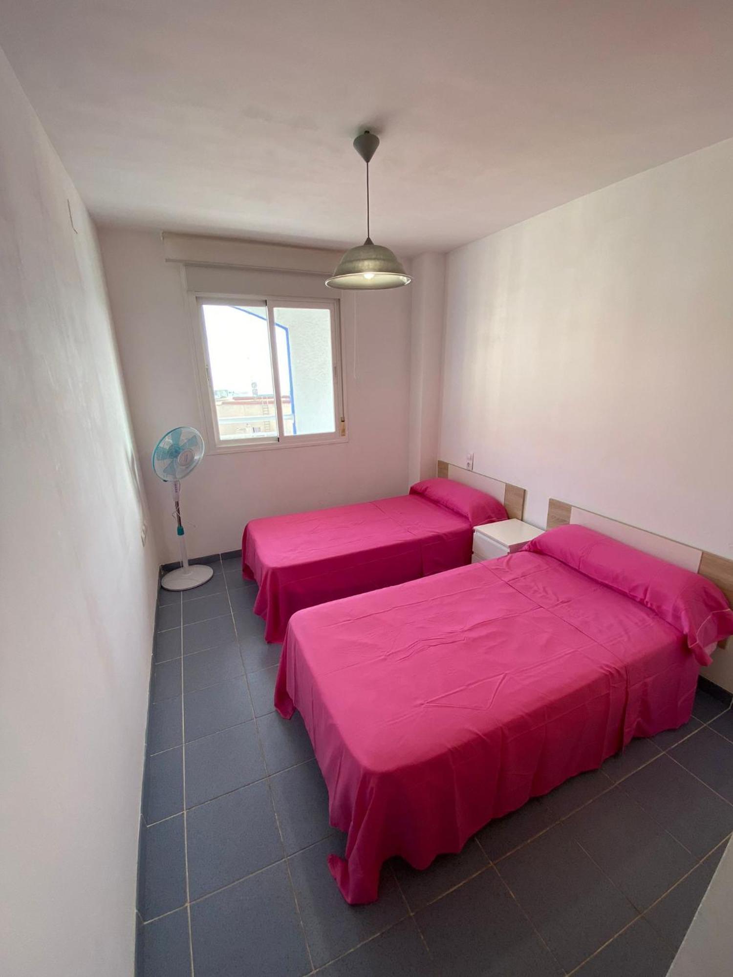 Columbretes, A 200 Metros De La Playa, Wifi Gratuito, Plaza De Garaje Y Piscina